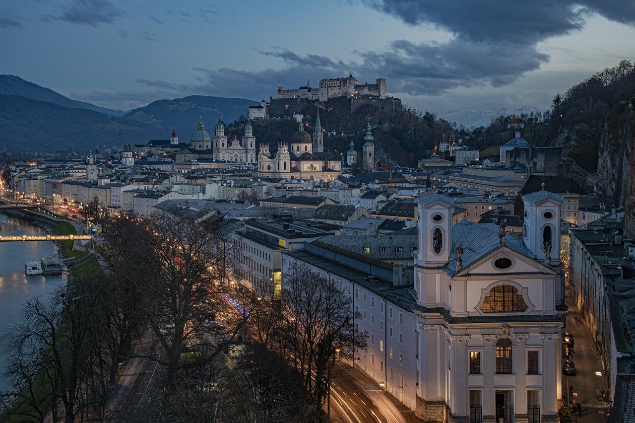 Esplora la Magnificenza della Fortezza Hohensalzburg a Salisburgo